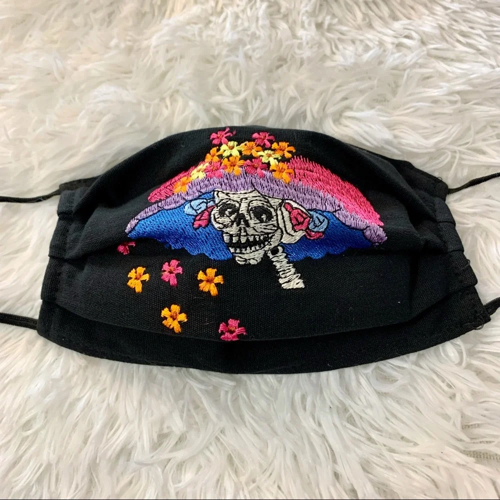 ARTISAN : Traditional Mexican Catrina Face Mask